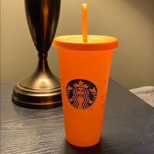 Color changing Starbucks cup